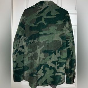 Men’s wrangler longsleeve button up camo shirt